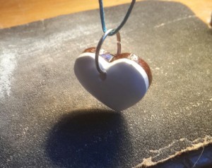 N24 PENDANT Wood & Plastic - DoubleLove Heart   